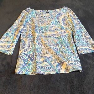 Lilly Pulizter Women's Blue and White Patterned Top